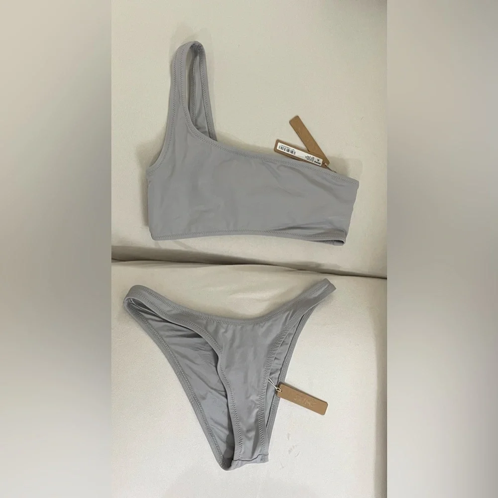 Skims SET NWT One-Shoulder Gray Chrome Bikini Set Size S